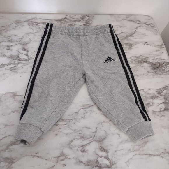 Adidas Kids Boy‎ Pants Joggers Gray Striped Black Elastic Waist Size 12 Months - Picture 1 of 11